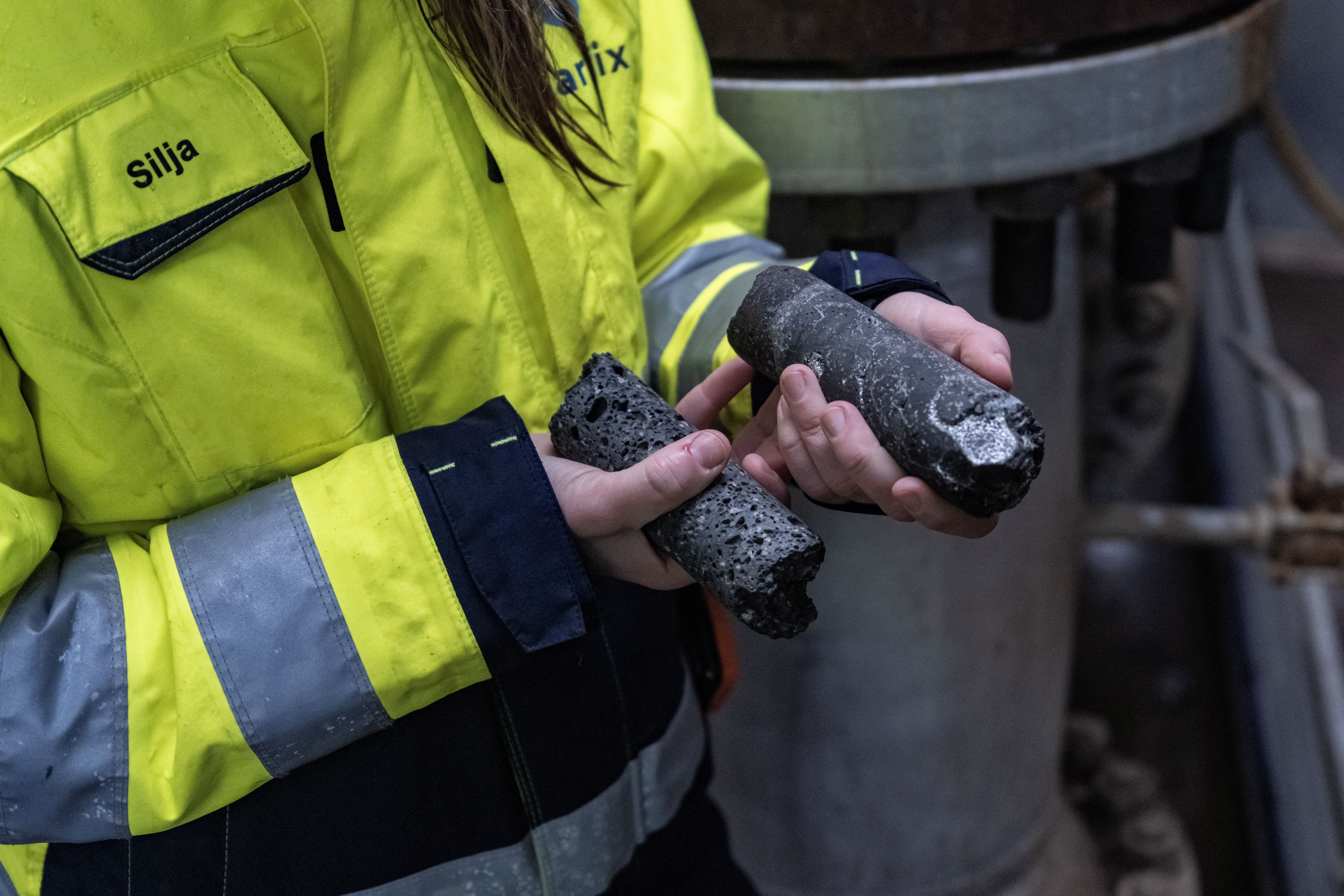 Kohlendioxid wird in Island mit Wasser vermischt und dann in den Meeresboden gepresst.