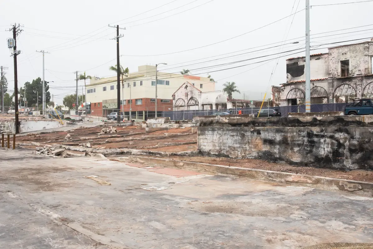 Vom ehemaligen Einkaufsviertel in den Pacific Palisades ist wenig übrig geblieben.