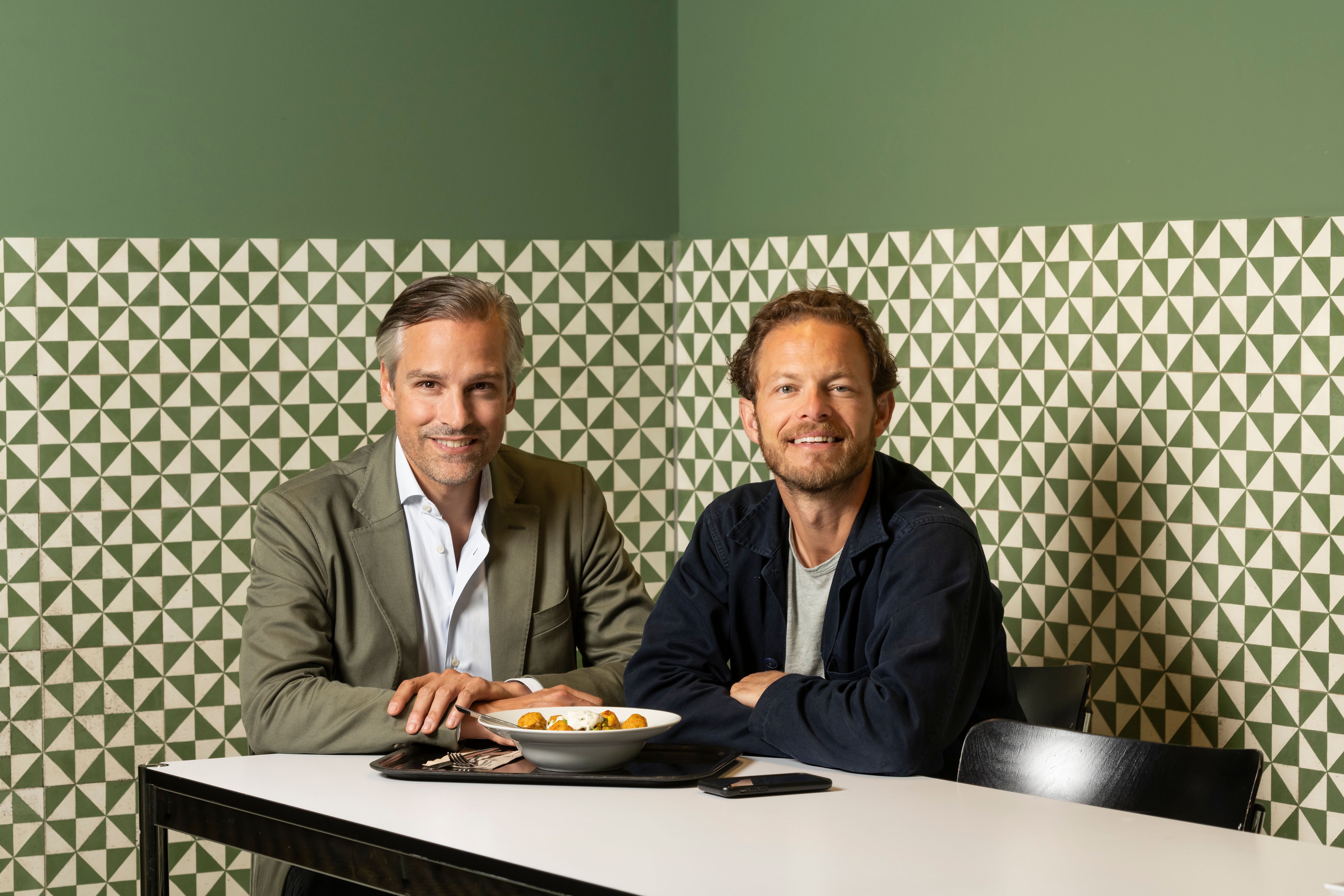 Zwei der drei Gründer von Food 2050, Adrian Hagenbach (l.) und Christian Kramer, im Portrait 