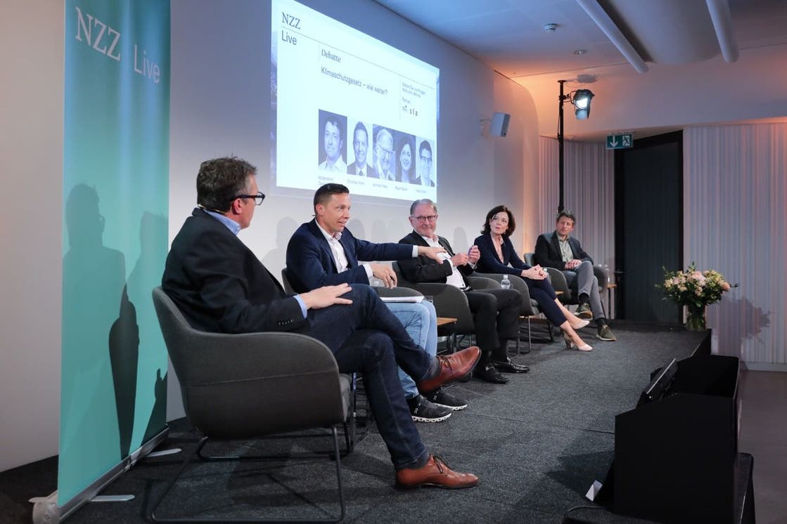 Podiumsdiskussion zur Klimadebatte