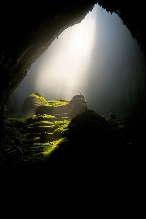https://pixabay.com/photos/cave-cavern-dark-daylight-1835823/