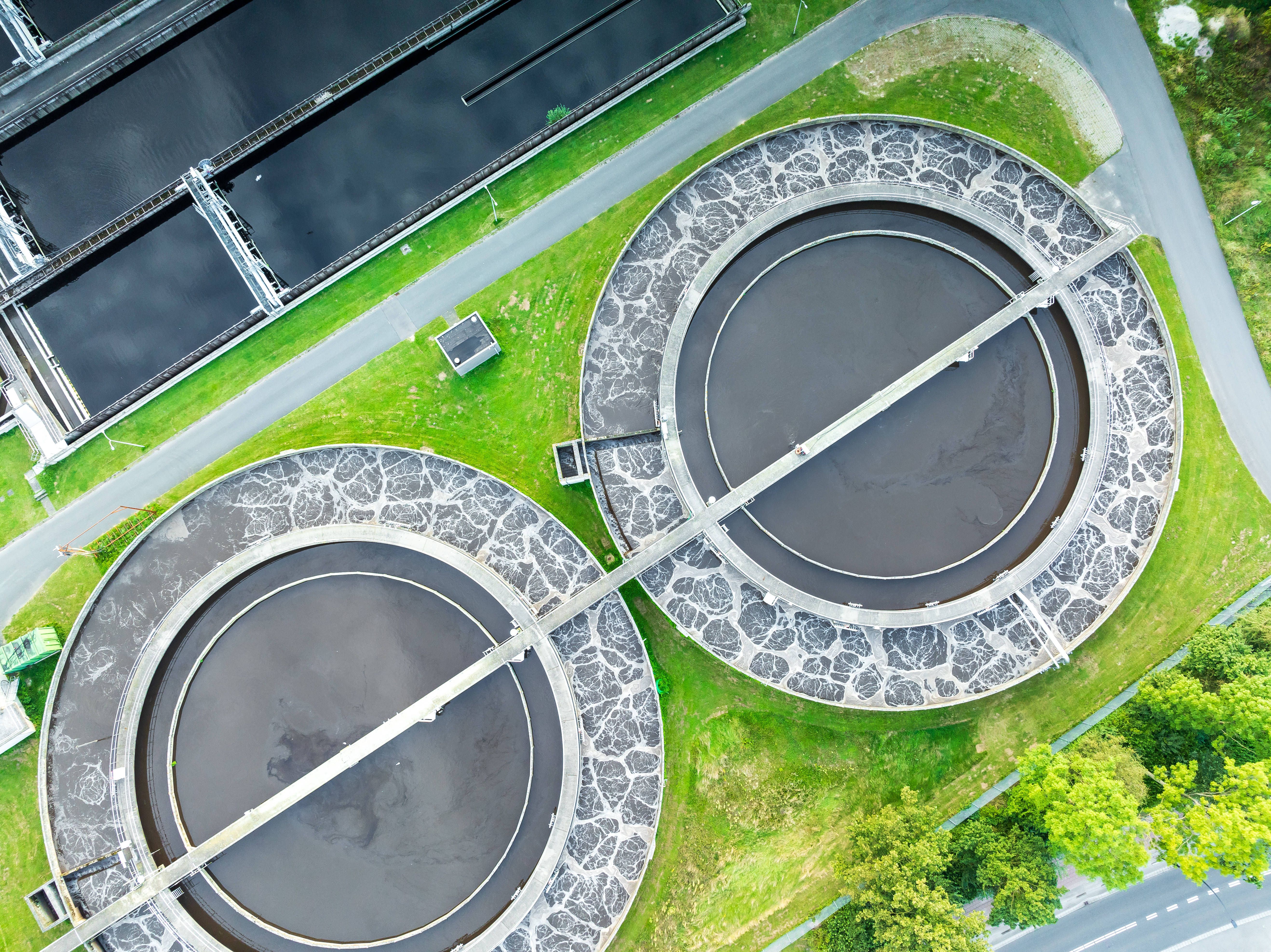 Flussabwärts von Kläranlagen wurde Glyphosat in besonders hohen Konzentrationen gefunden.