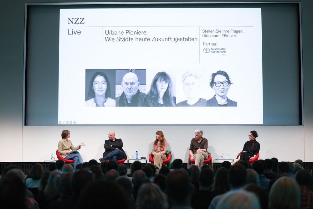 Nachhaltige Städte im Fokus: Die Podiumsdiskussion am NZZ Live Event.