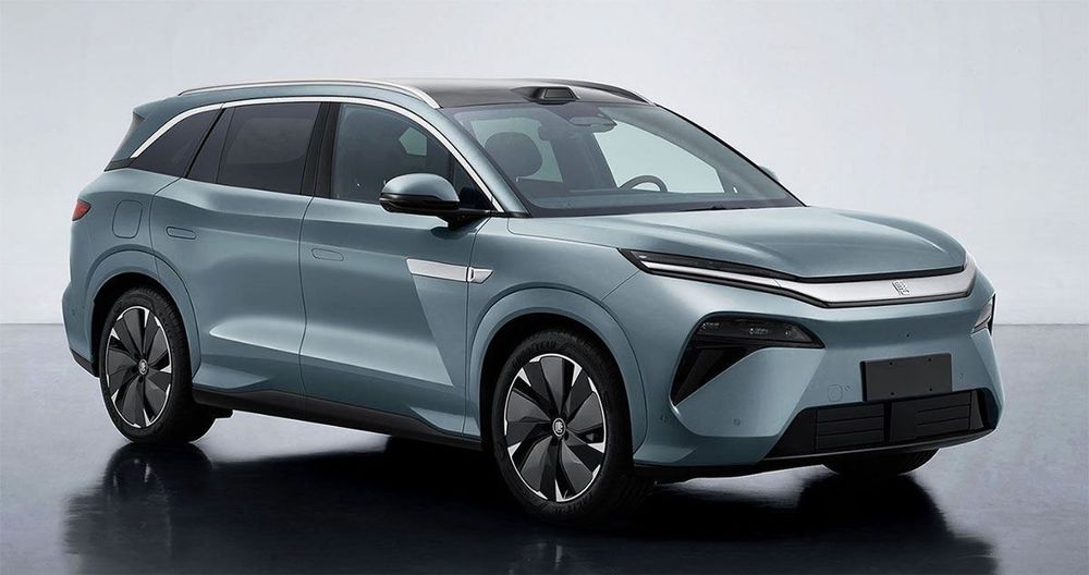 Der BYD Tang L verfügt über gleiche Leistungswerte wie der Han L und bietet bis zu sieben Sitze.