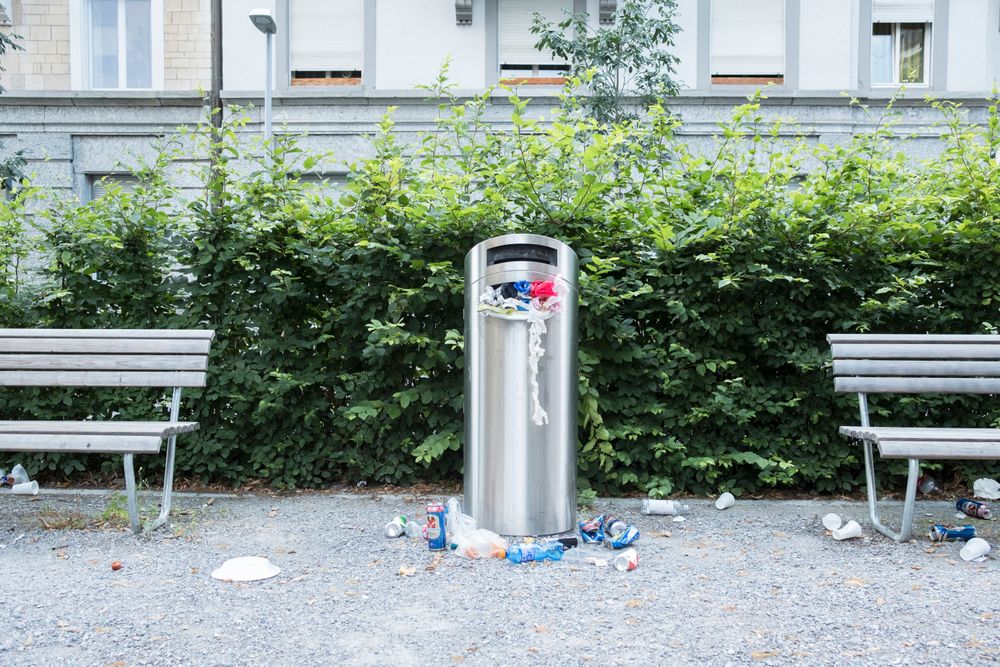 Der typische Zürcher Abfalleimer