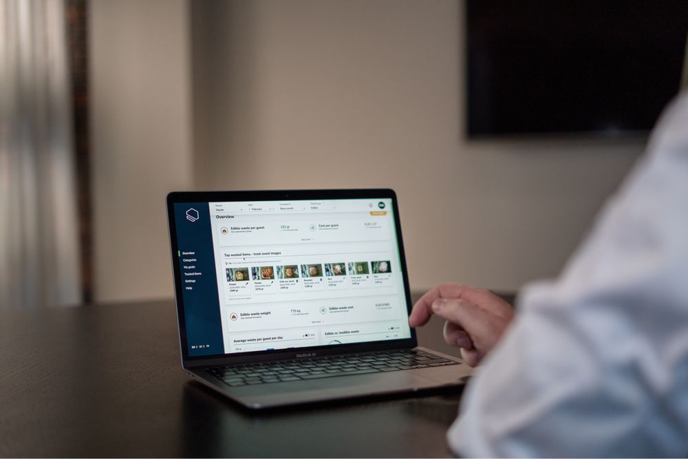 Im Dashboard von Kitro werden die Abfallmengen detailliert aufgeschlüsselt und als Grundlage für gezielte Massnahmen ausgewertet.