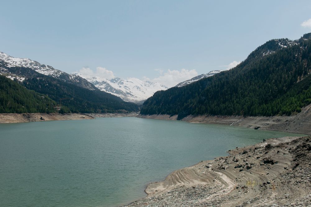 Bild des Stausees Marmorera