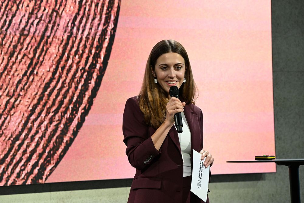 Plattform-Verantwortliche von Sustainable Switzerland, Tina Baumberger, am Sustainable Switzerland Forum 2025 in Bern.