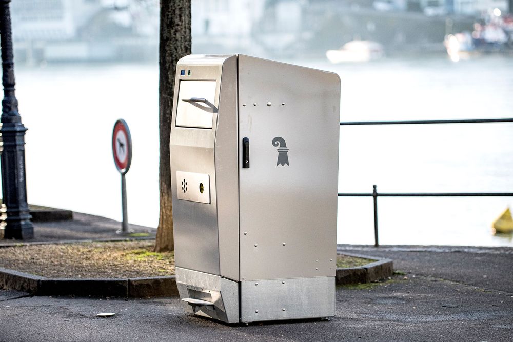 Solarpresskübel in Basel