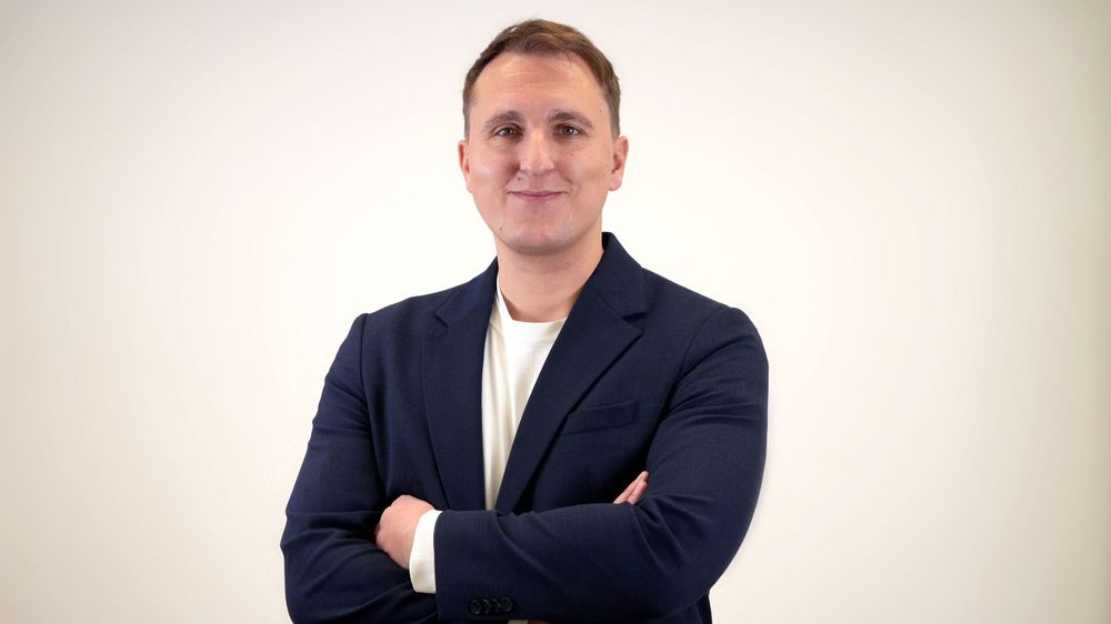 Porträtbild von Adrian Siegrist, Chief Commercial Officer bei Climeworks