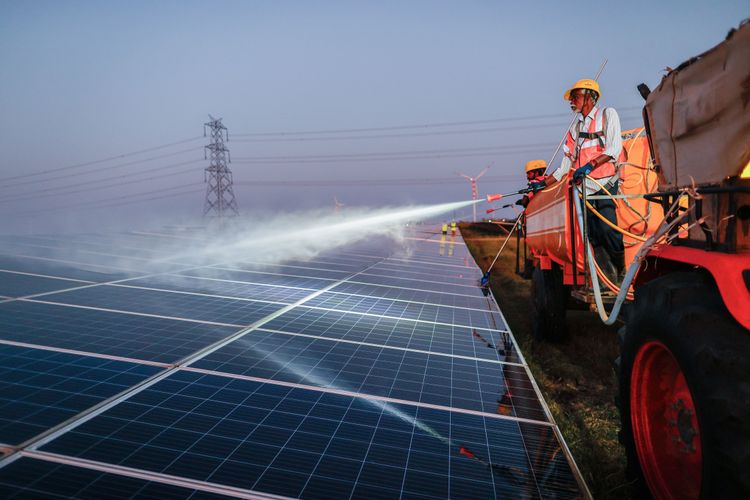 Indien setzt zunehmend auch auf die erneuerbaren Energien, allen voran Solarstrom, um das Wirtschaftswachstum zu fördern.