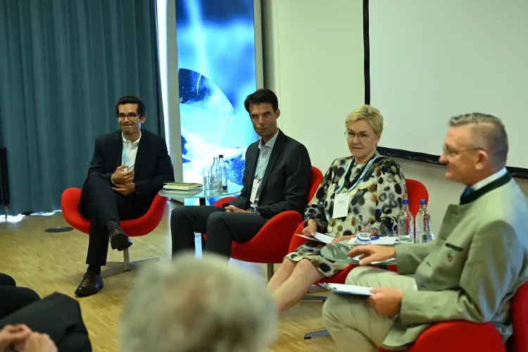 SSF_23-Fotos_WEB_2400px-Themensessions-Tag_1-033