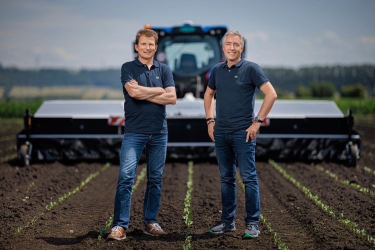 Steve Tanner et Aurélien Demaurex, les deux cofondateurs d'Ecorobotix