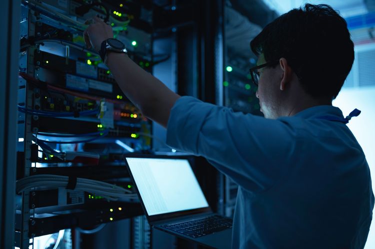 KI erweist sich als wahrer Stromfresser, da die Software-Anwendung in der Regel in hochleistungsfähigen Rechenzentren läuft.