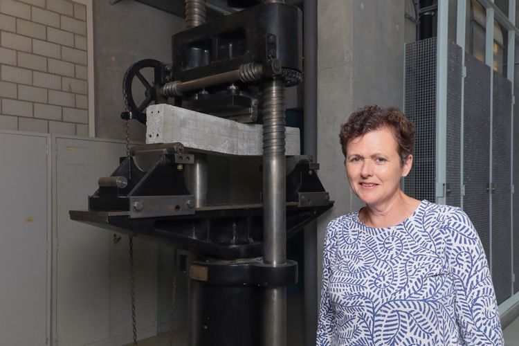 Warum grauer Beton so schillernd ist