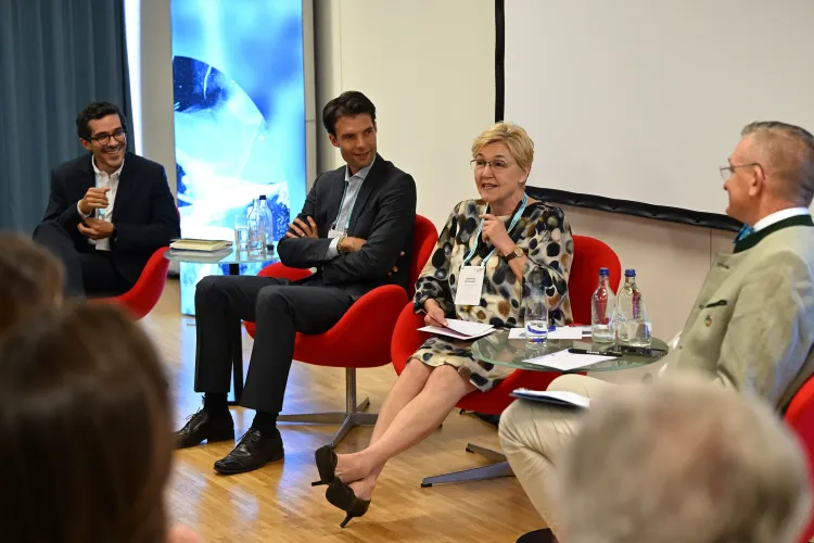 SSF_23-Fotos_WEB_2400px-Themensessions-Tag_1-034