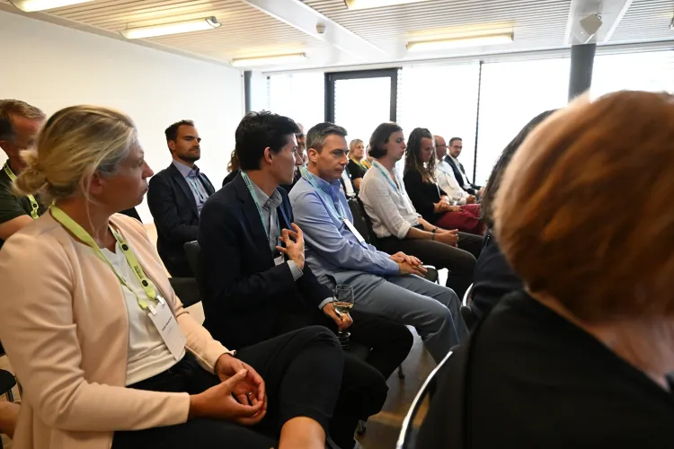 SSF_23-Fotos_WEB_2400px-Themensessions-Tag_1-010