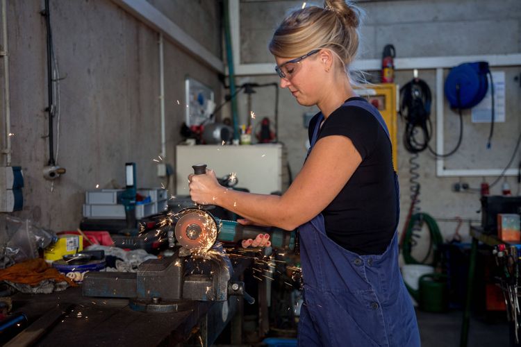 Schwere Arbeit erhöht das Risiko einer Herz-Kreislauf-Krankheit.