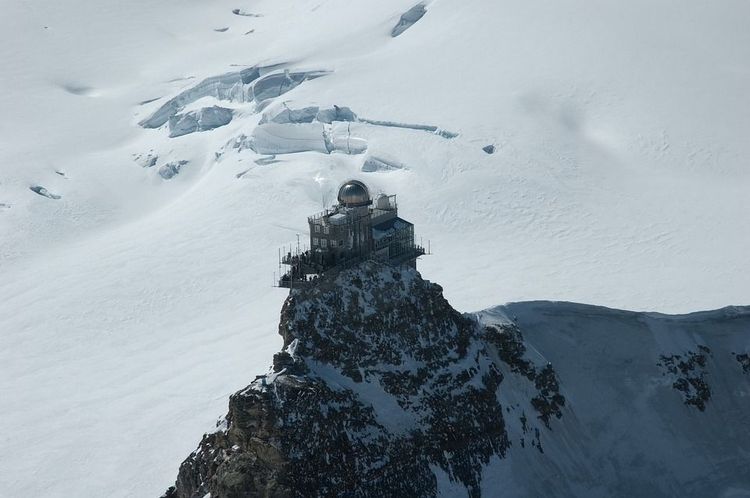 https://pixabay.com/photos/jungfraujoch-sphinx-observatory-559876/