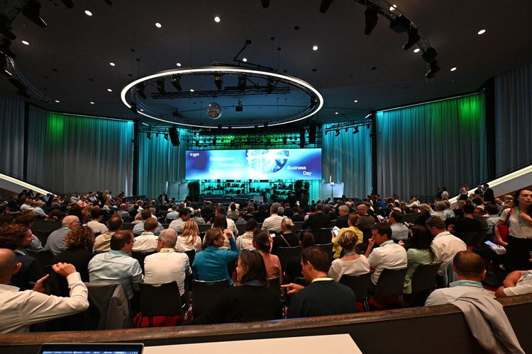 Mainstage Business Zone