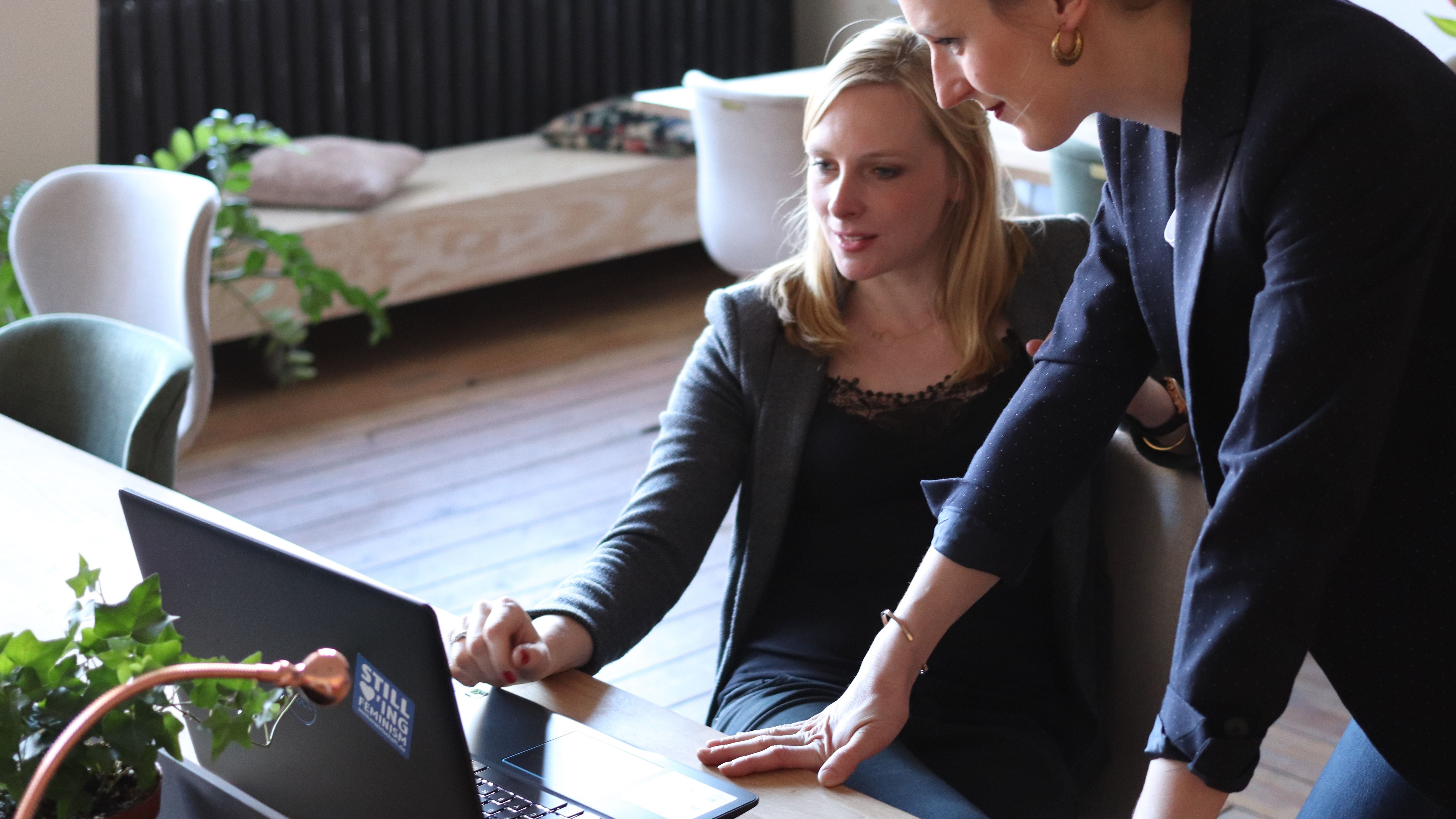Sul fronte della sostenibilità molte imprese sono in ritardo. I requisiti giuridici richiedono un management di ampio respiro e un reporting trasparente. FOTO: PEXELS