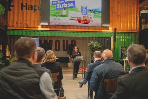 Grazia Grassi spricht am Stakeholder-Event vom letzten März in der Westschweiz. 